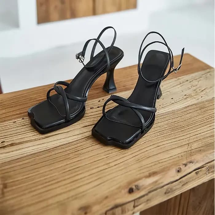 Sandales à talons à bande étroite pour femmes
