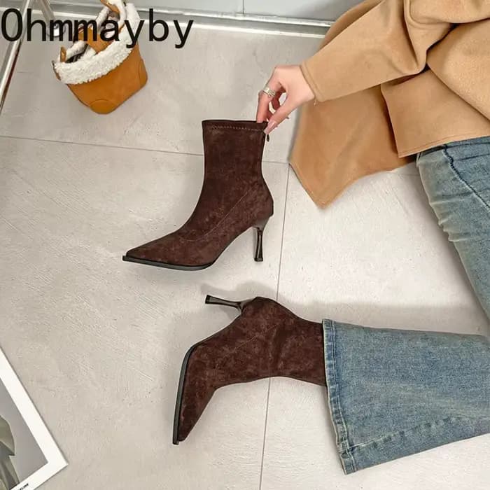 Bottines à talons hauts et bout pointu pour femme