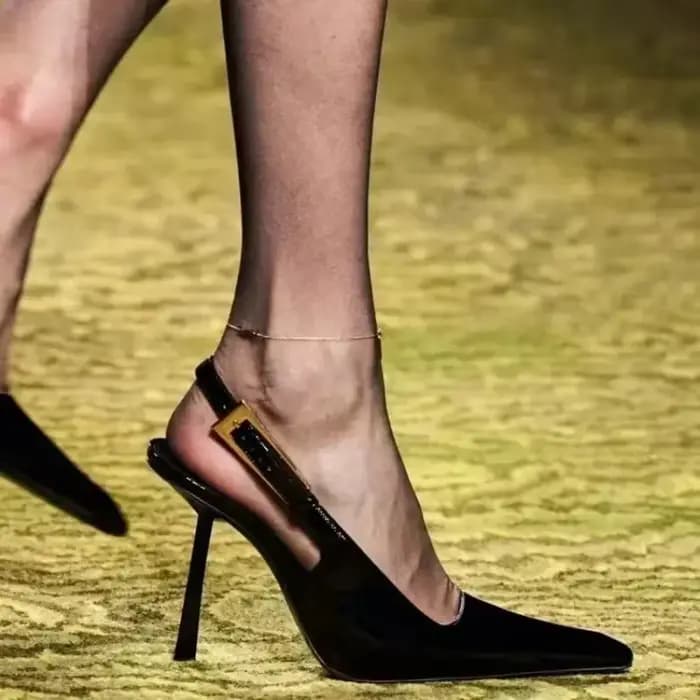 Escarpins à talons aiguilles pointus en cuir verni pour femmes