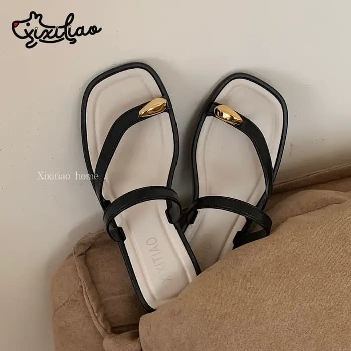 XIXITIAO Sandales plates pour femmes, style minimaliste français, à bout carré, couleur unie, polyvalentes, pour l'extérieur et la plage