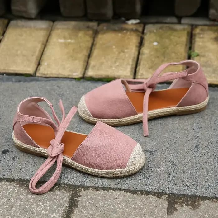 Sandales de créateur pour femmes en été mode bout rond chaussures plates décontractées cheville à lacets rotin tissé