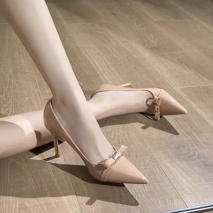 Nouvelles Chaussures à Talons Aiguilles en Cuir Verni Nude pour Femmes