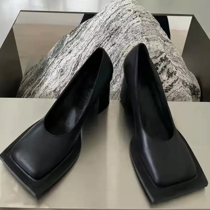 Escarpins rétro noirs à talons épais pour femmes