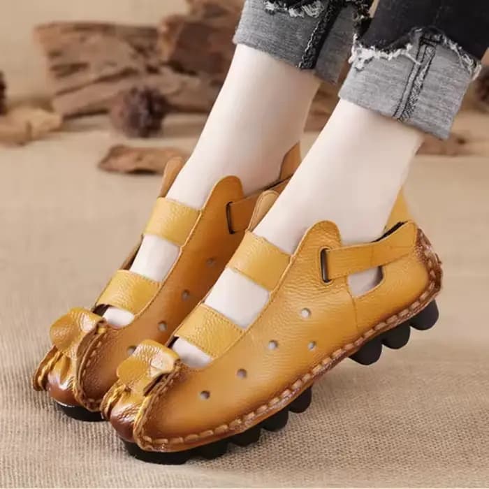 Sandales d'été en cuir pour femmes, chaussures à fond souple, personnalité plate, sandales rétro décontractées faites à la main