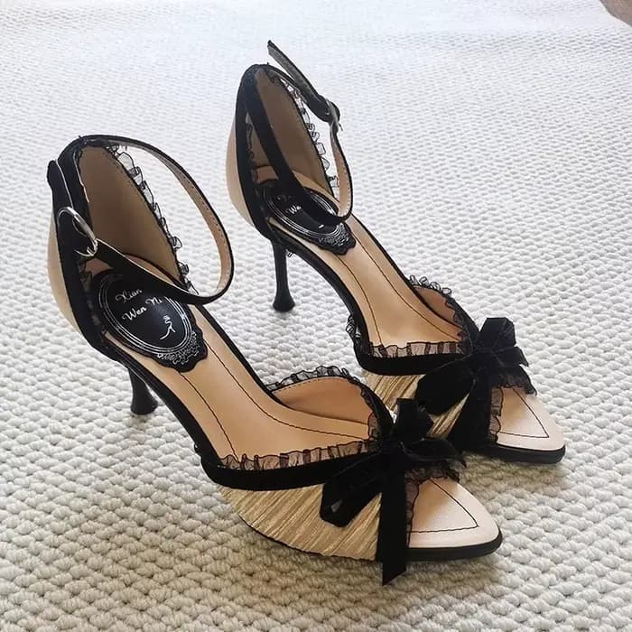 Talons aiguilles printemps et été nouveau bout pointu dentelle peu profonde maille strass chaussures de mariage plates robe de banquet sandales pour femmes