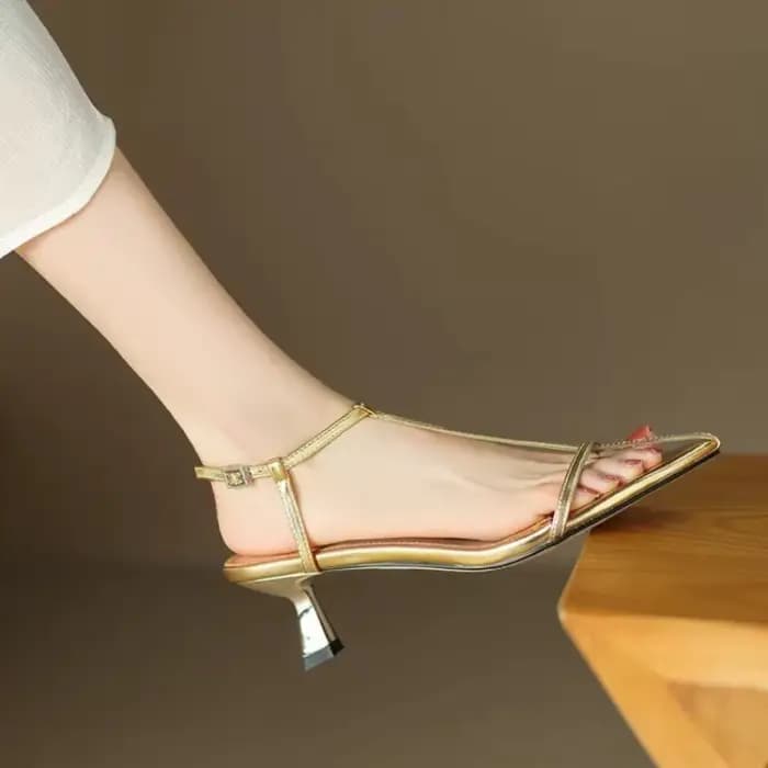 Nouvelle collection été 2026 : Sandales noires élégantes pour femme