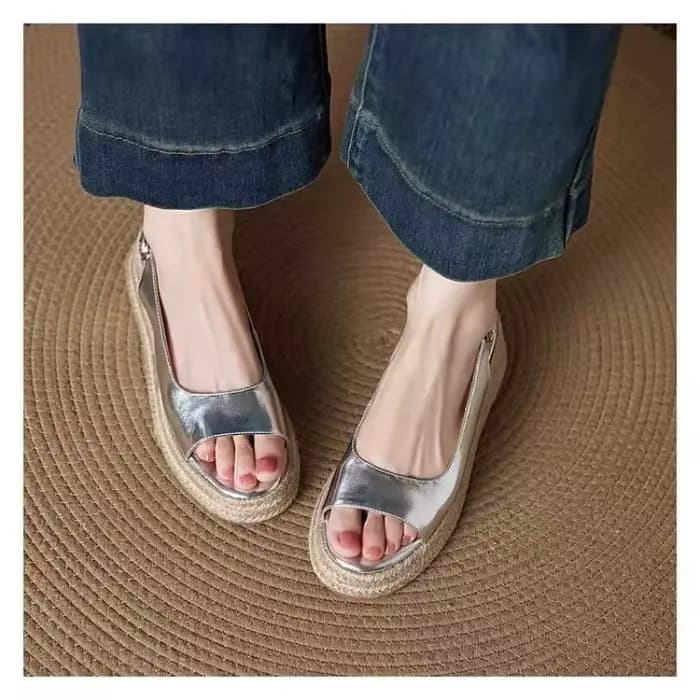 Sandales en paille à bout rond pour femmes, sandales à bout ouvert en paille compensée surélevée