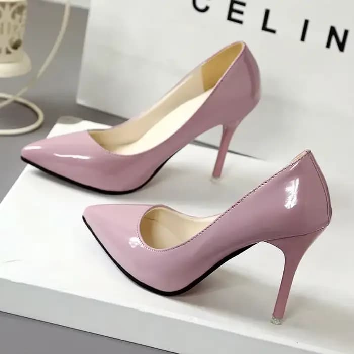 Escarpins à bout pointu en cuir verni pour femme