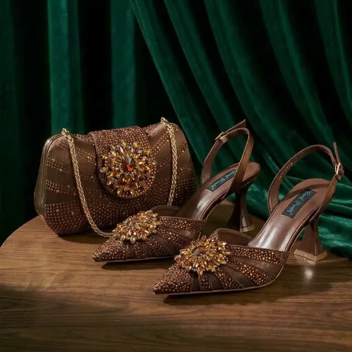 Nouvelles Escarpins et Sac Italiens pour Soirée 2026 Style INS Pointu DURABLE OUTSALE Strass Élégant Couleur Café Talons Hauts pour Femme