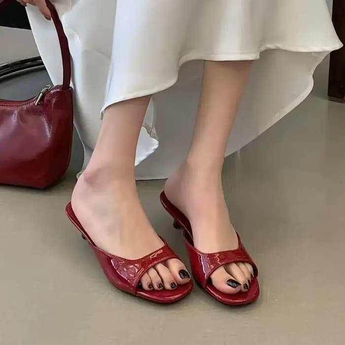 Sandales Femme 2026 Nouvelles Tongs d'Été à Talons Fins et Bas