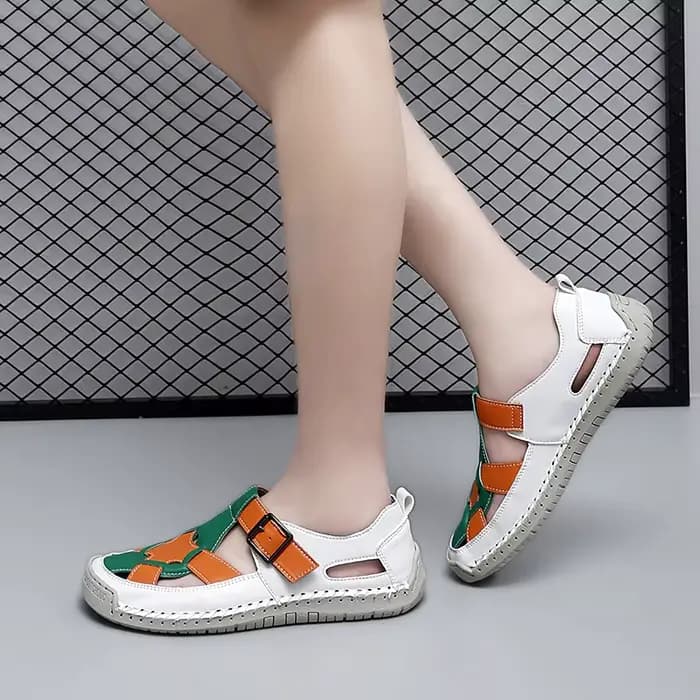 Nouvelles sandales en cuir pour femmes
