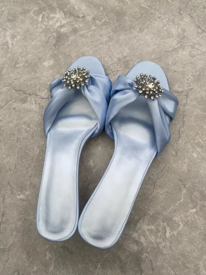 Nouvelles mules d'été pour femme en satin bleu clair à talon chaton
