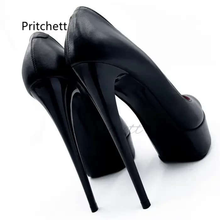 Escarpins noirs en cuir à talons hauts pour femmes
