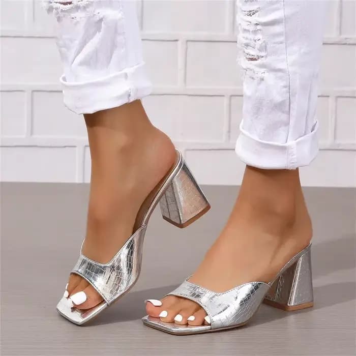 Chaussures à talons hauts carrés pour femmes