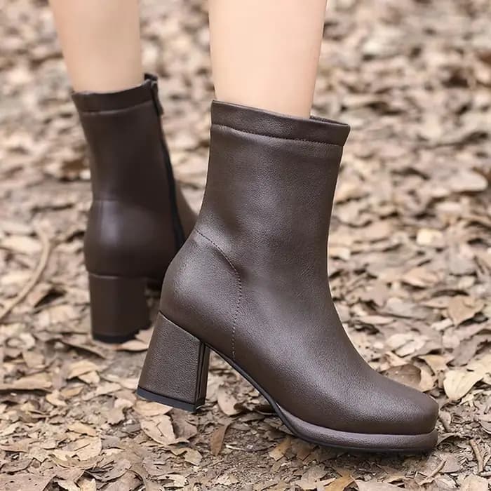 Bottines en cuir pour femmes