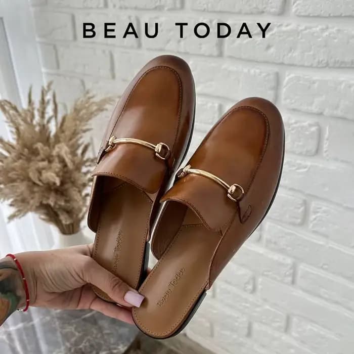 BEAUTODAY Mules décontractées femmes en cuir de veau décoration en métal couleur unie pantoufles mode dames chaussures plates à la main 36265