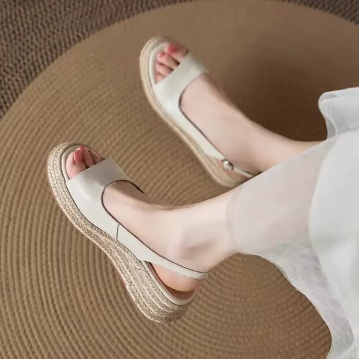 Sandales en paille à bout rond pour femmes, sandales à bout ouvert en paille compensée surélevée