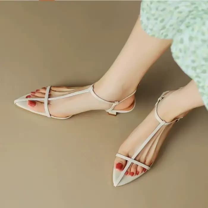 Nouvelle collection été 2026 : Sandales noires élégantes pour femme