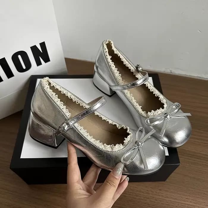 Talons hauts de ballet français argentés à bouche peu profonde pour femmes