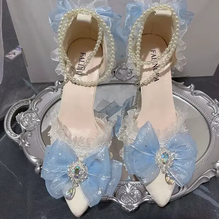 Chaussures à talons élégantes blanches et bleues pour femme