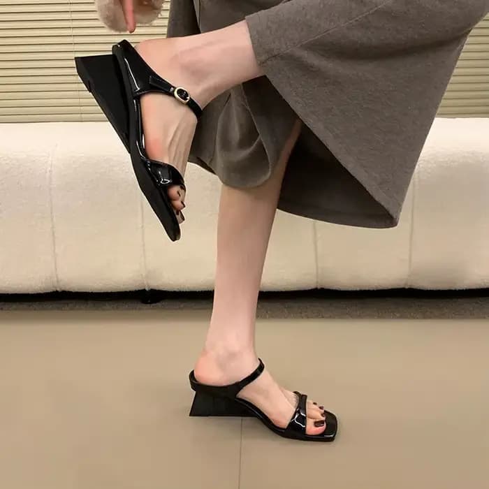 Sandales à talons compensés pour femmes