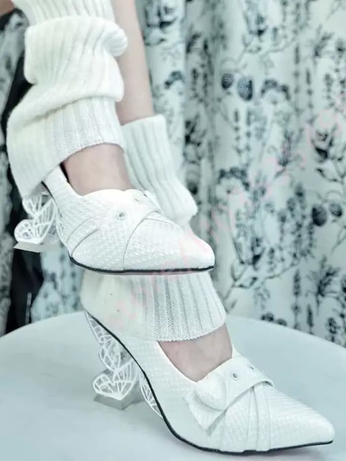 Escarpins d'été 2026 en cuir verni à bout pointu pour femme, talon unique sculpté papillon ajouré, nœud cœur, talons hauts pour soirée