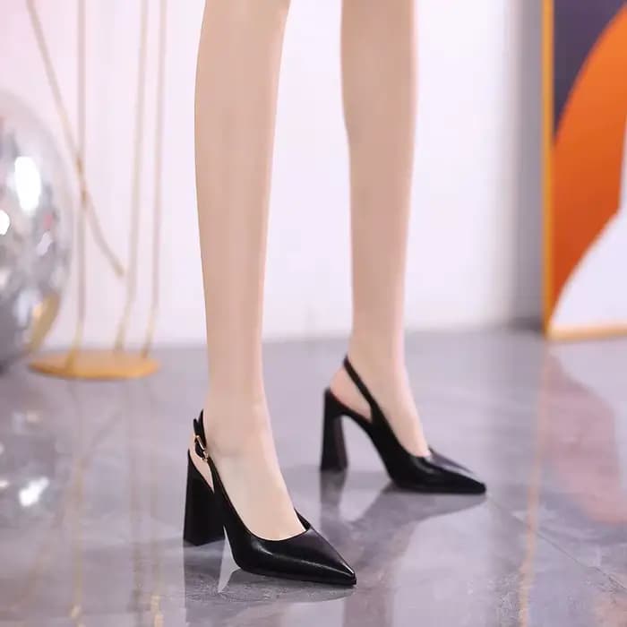 Chaussures à talons hauts pointus