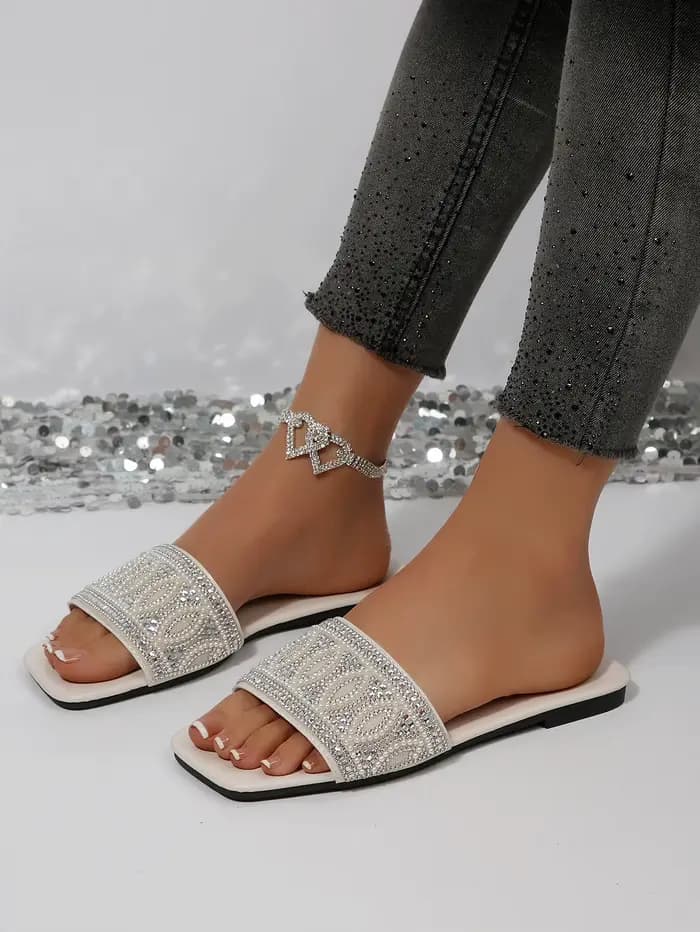 Nouvelles sandales d'été à la mode pour femmes
