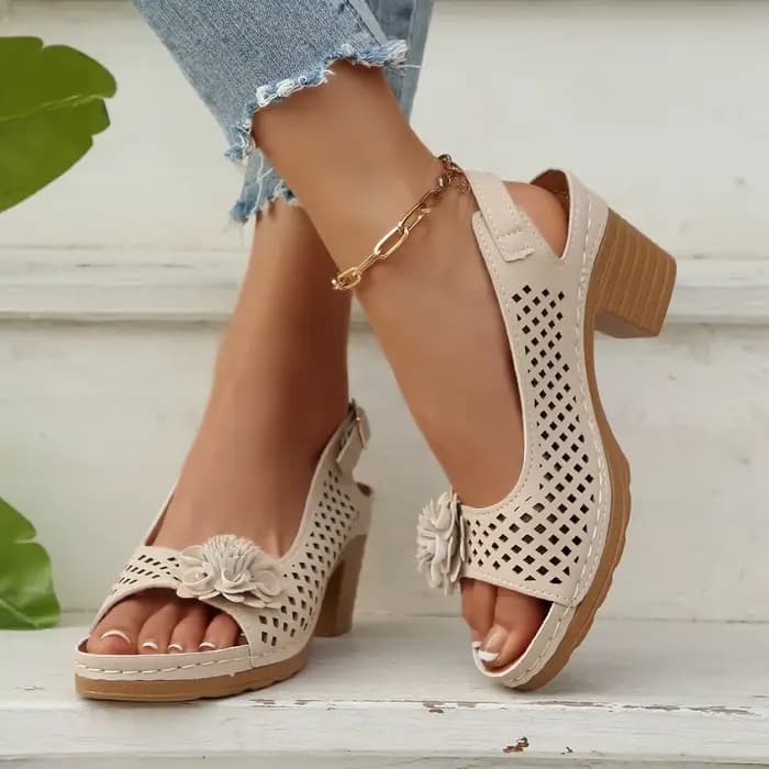 Sandales d'été classiques rétro à enfiler pour femmes, confortables, talons hauts, respirantes, antidérapantes, légères, nouvelle collection 2026