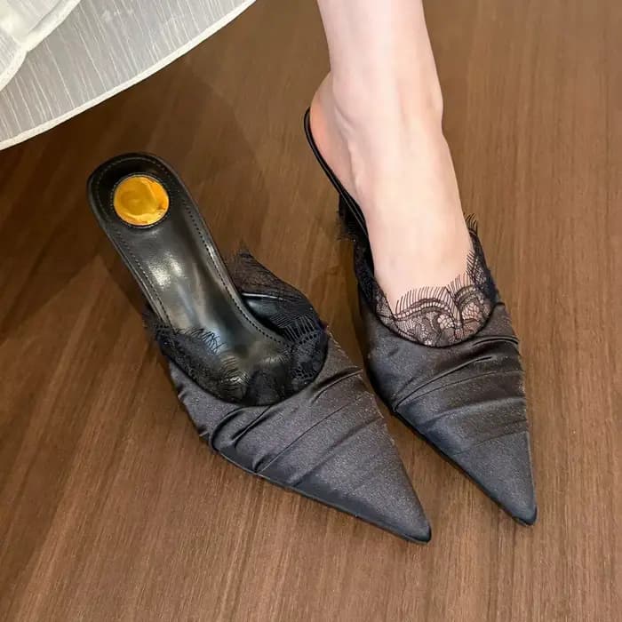 Beau à l'Épreuve des Défauts! Talons pointus en dentelle blanche pour femmes avec des mules à talon mi-hauteur pour une durée limitée à moitié prix