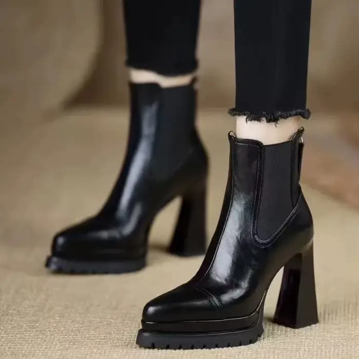 Chaussures pour femmes faites à la main