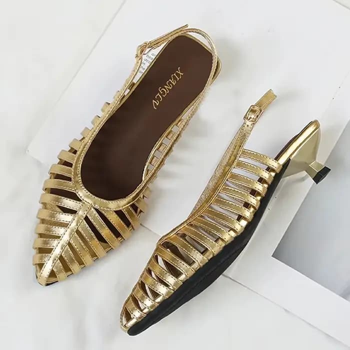 Sandales d'été pour femme marron doré, talon bas 4 cm, bout fermé, tissées ajourées, à bride à boucle, chaussures décontractées habillées