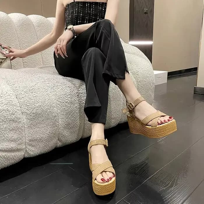 Sandales à talons compensés pour femmes