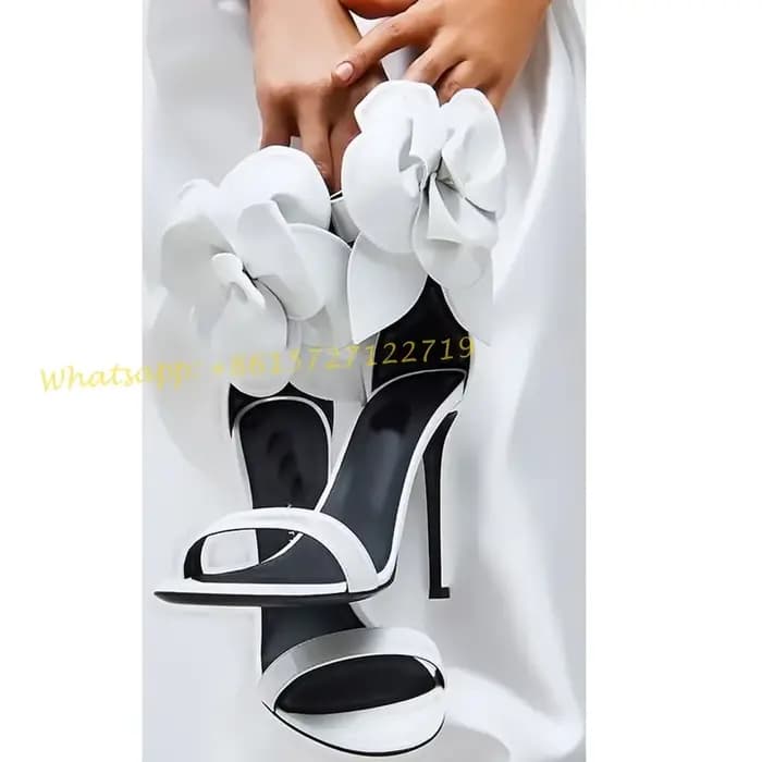 Sandales à talons de mariage à fleurs blanches pour femmes