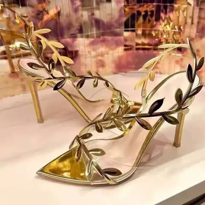 Sandales pointues à talons hauts dorés pour femmes