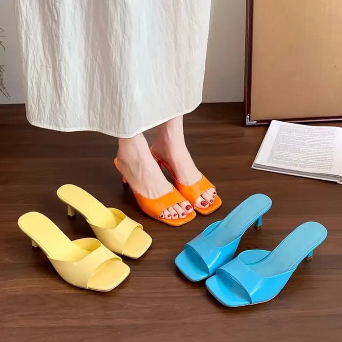 Femmes sandales à talons hauts été nouvelle mode bout carré