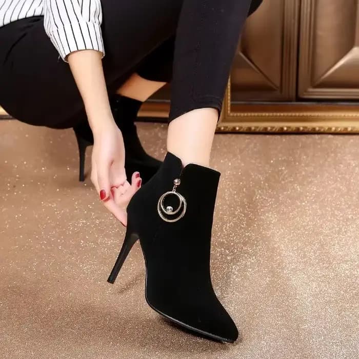 Bottines en daim à bout pointu pour femmes
