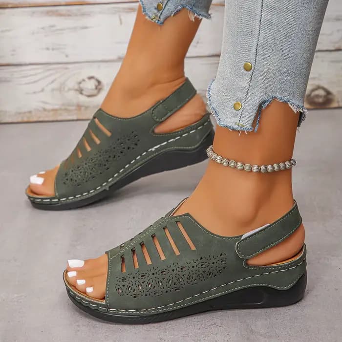 Nouvelles sandales compensées rétro confortables en cuir pour femme