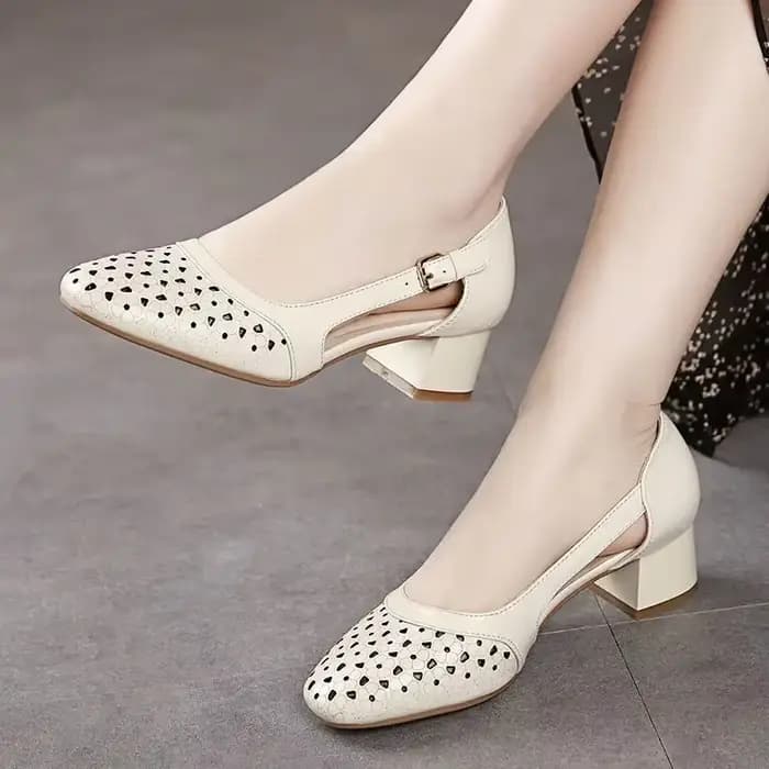 Chaussures pour femmes à talons moyens été 2025 sandales fermées pour femme chaussures en cuir travail de bureau carré Beige confort quotidien F H