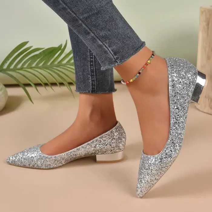 Escarpins argentés à talons bas pour femme