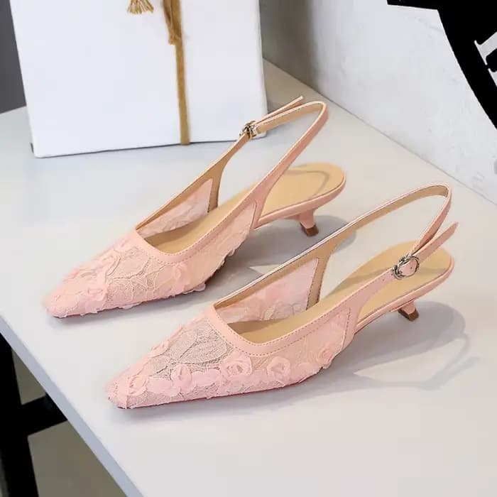Chaussures européennes en dentelle et maille à talons fins et bas pour femmes