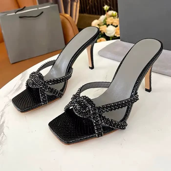 Pantoufles fines à talons hauts et bout carré pour femmes