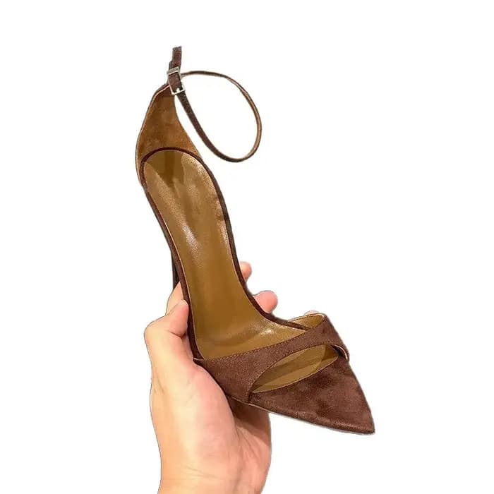 Sandales à talons hauts à bout pointu et talon fin