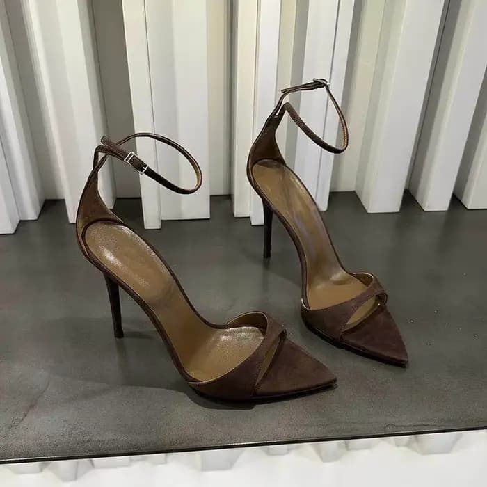 Sandales à talons hauts à bout pointu et talon fin