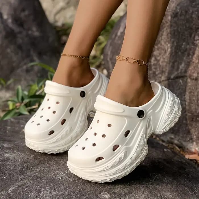 Sandales Sabots à Plateforme Épaisse pour Femme 2026 – Chaussures de Plage et de Jardin à Semelle Souple