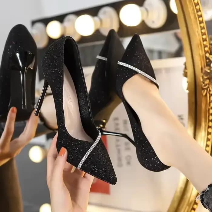 Chaussures pointues à talons hauts pour femmes