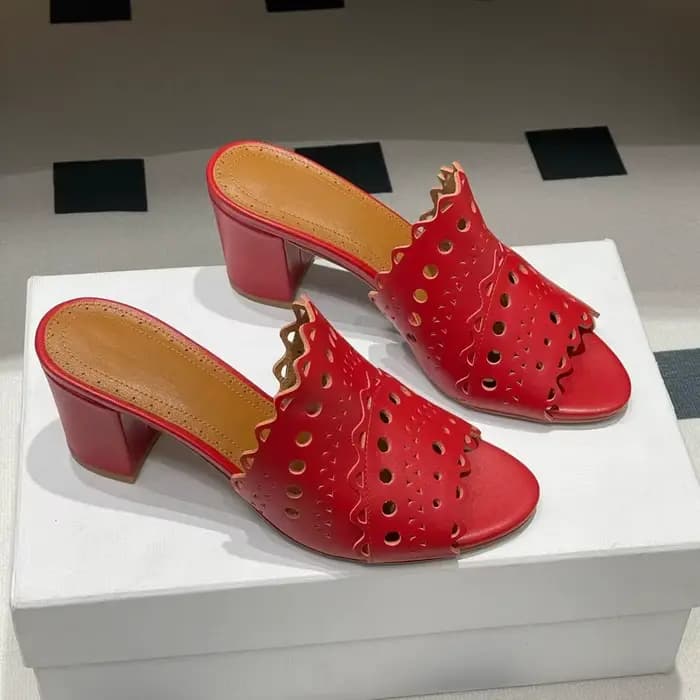 Début du printemps nouvelle mode classique rétro talon haut évidé bout ouvert pantoufle en cuir véritable Sexy
