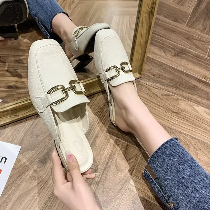 2025 printemps été femmes Mules chaussures marque pantoufles mode bout rond nœud papillon Baotou paille tressé Article