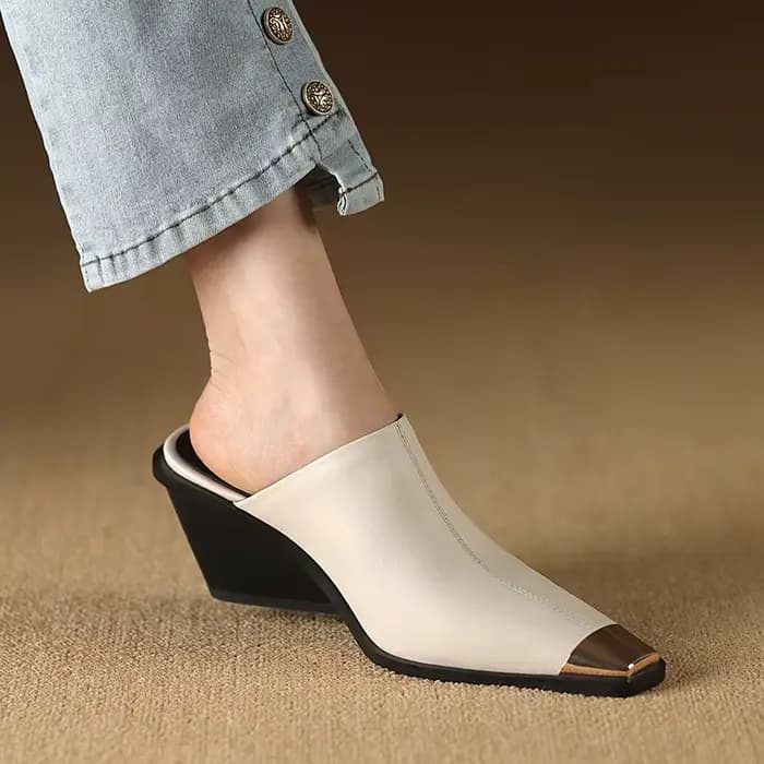2025 nouvelles dames en cuir véritable tête en métal Mules mode Med talons épais été babouches femmes chaussures de bureau décontractées femme