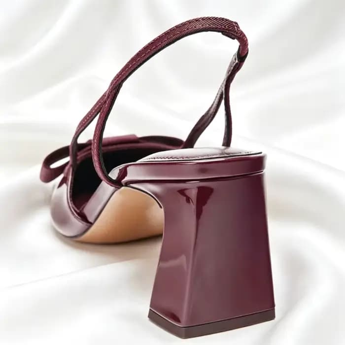 Sandales à talons en cuir verni pour femmes, escarpins élégants à bout pointu avec nœud bordeaux, escarpins de luxe de styliste pour dames, 2026
